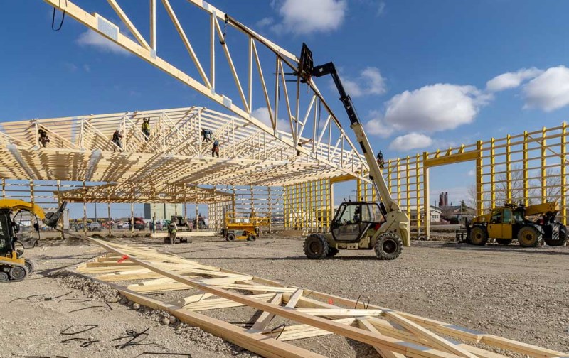 Explicação detalhada da construção de treliças de grande vão